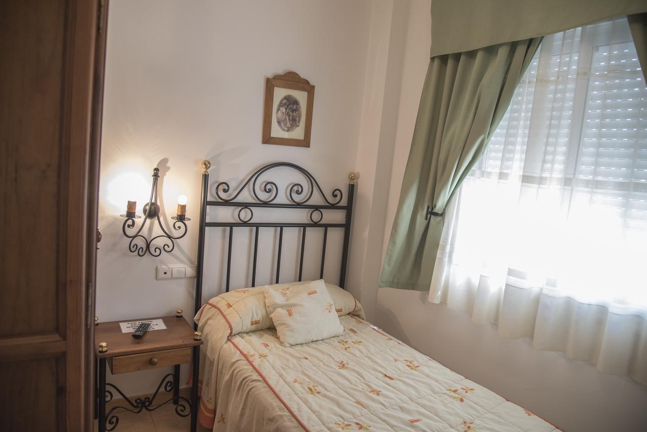 Hostal Dp El Pilar Monesterio Exterior foto